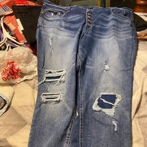 Super cute button down jeans